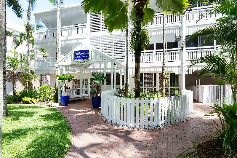 The White House Port Douglas Aparthotel